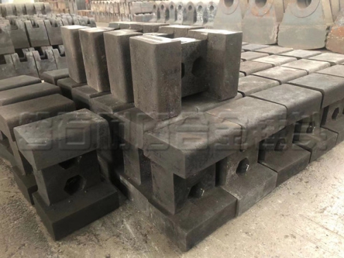 高铬锤头和高锰钢锤头相比较，有什么不同之处吗？